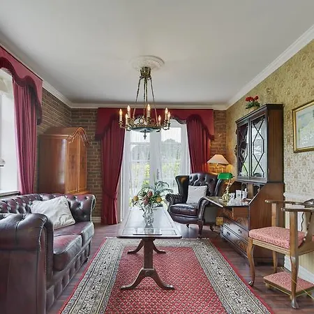 Guest house Kollund 2*
